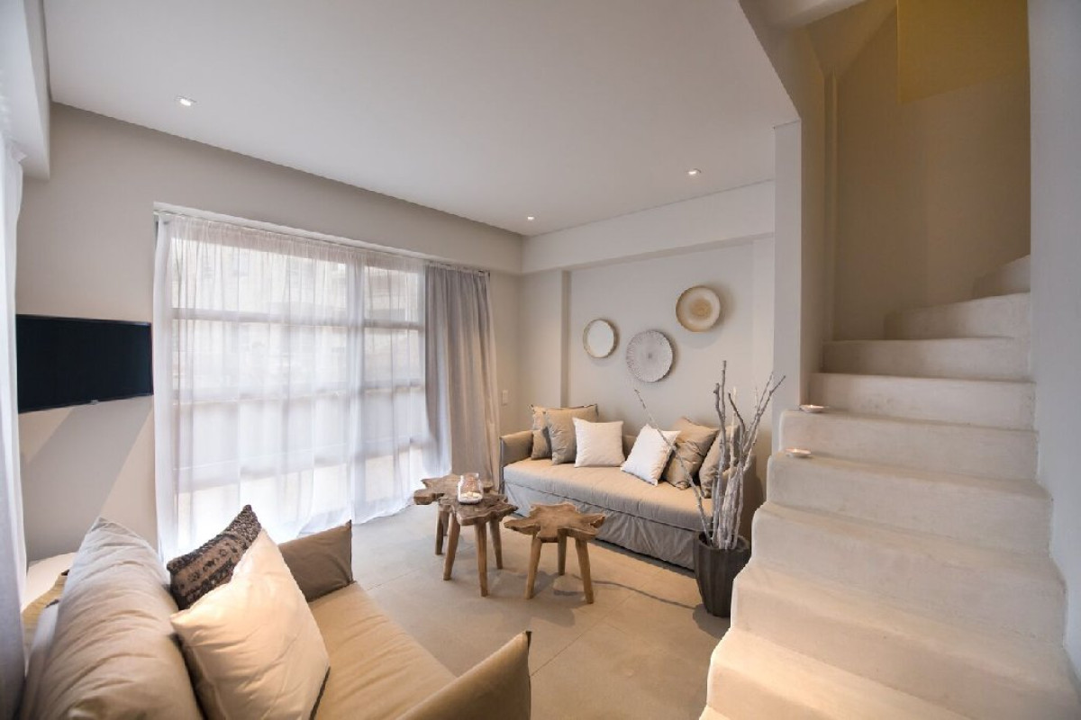 Crystal Waters Sapphire Hotel (F)