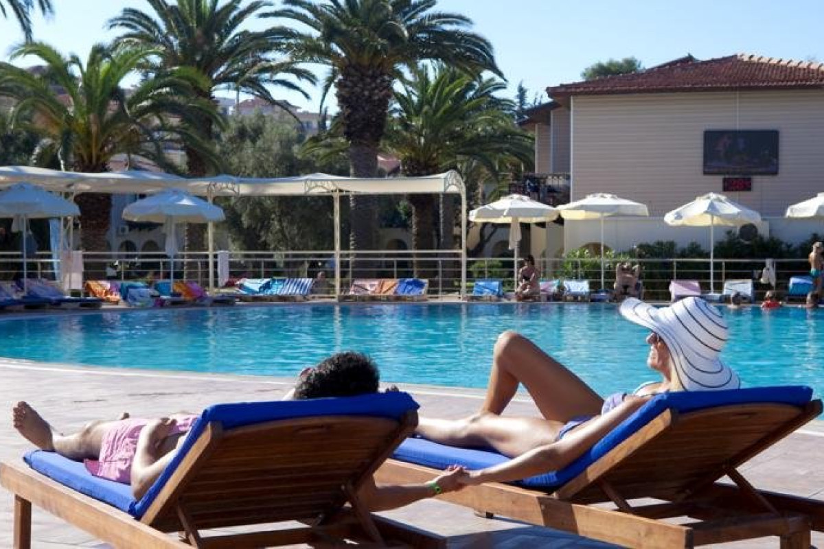 CLUB RESORT ATLANTIS