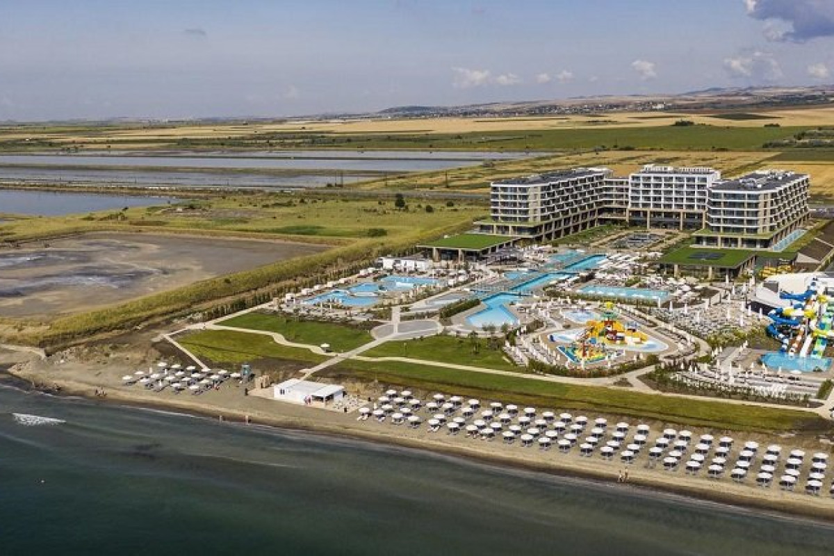 Wave Resort