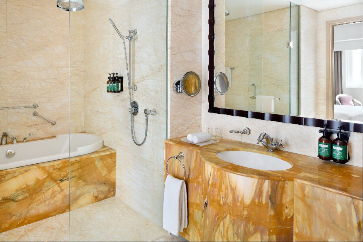 CROWNE PLAZA DUBAI JUMEIRAH