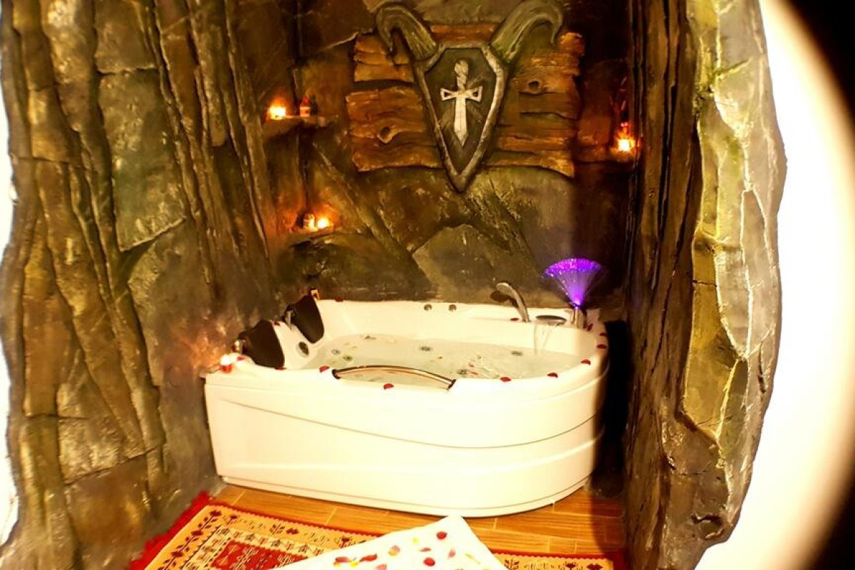 Pensiunea Dracula ( Capataneni)