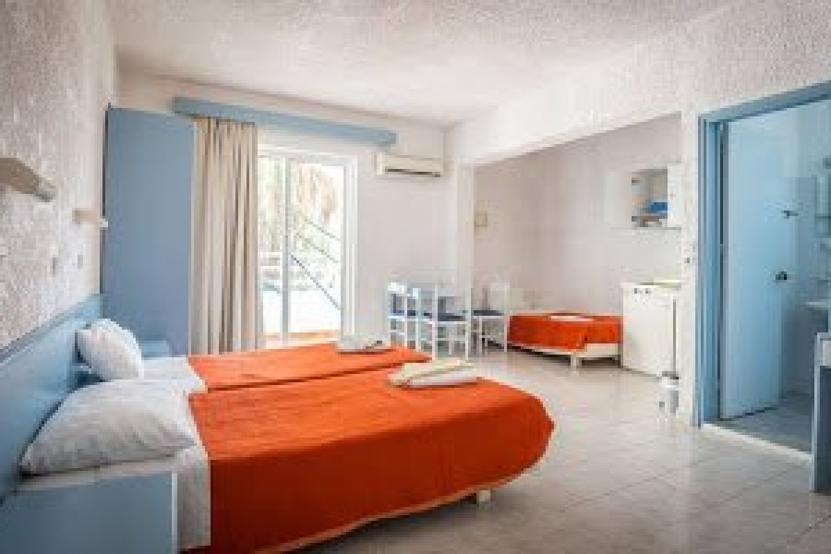 Anika Studios (D)