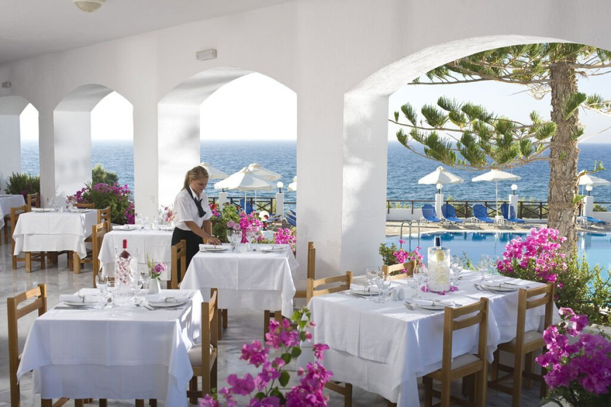 Maritimo Beach Hotel