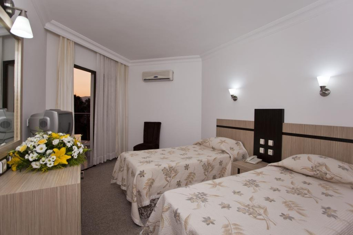 MONTE CARLO HOTEL