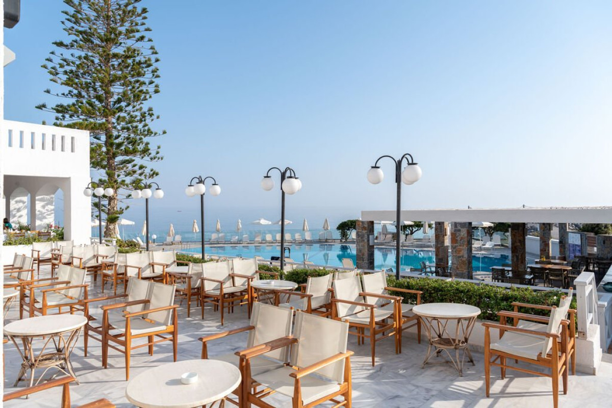 Maritimo Beach Hotel