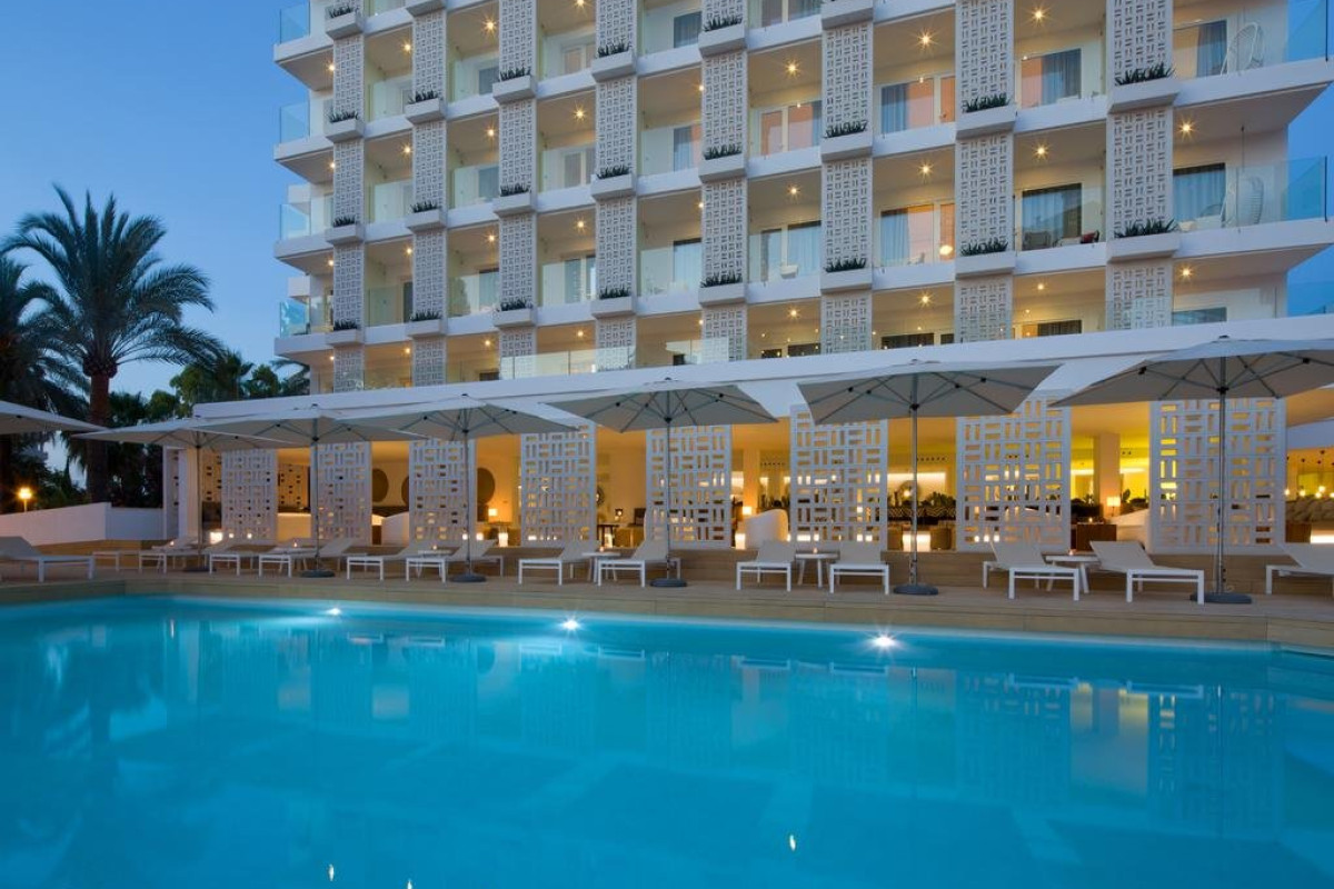 HM Balanguera Beach (Adults Only)