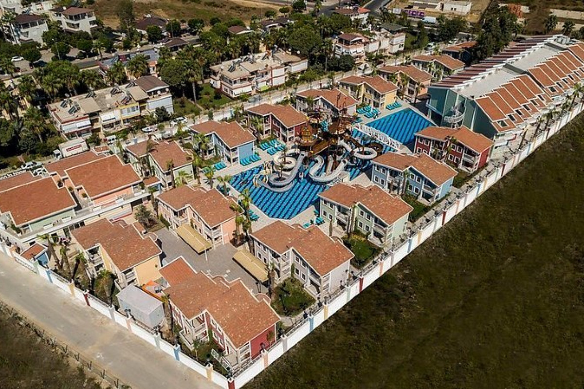 CRYSTAL CLUB WORLD OF COLOURS RESORT SPA