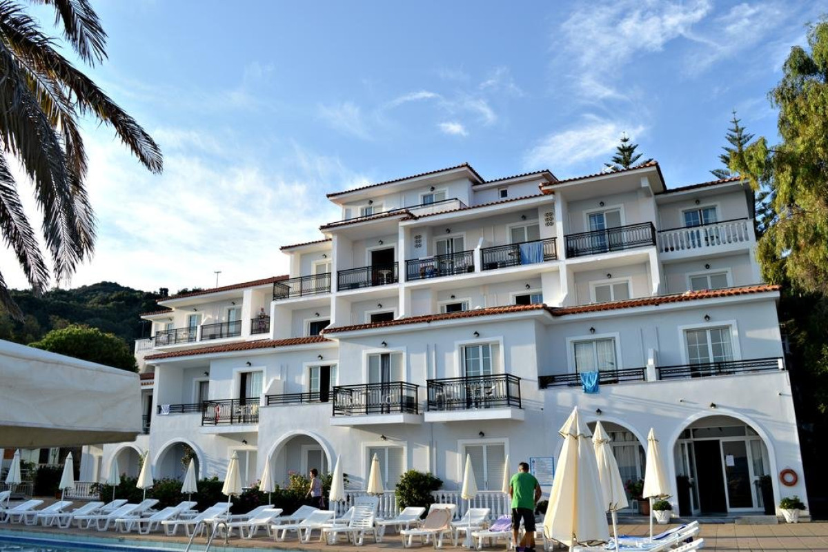 Paradise Beach (recomandat 2*+) (Argassi)