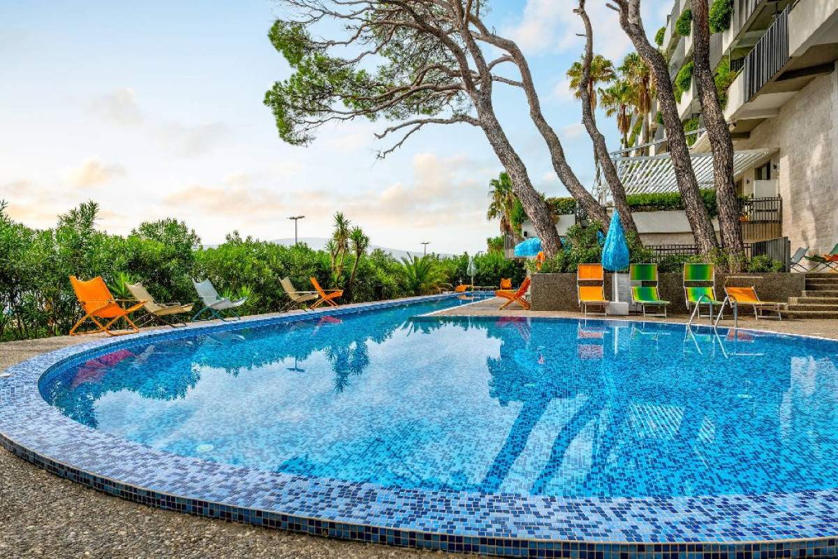 Carine Hotel Park (R)
