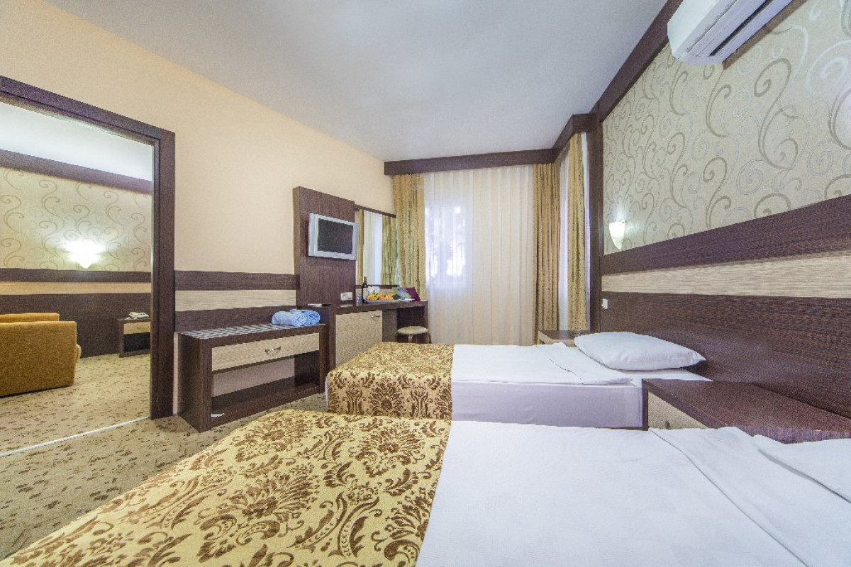 LONICERA WORLD HOTEL