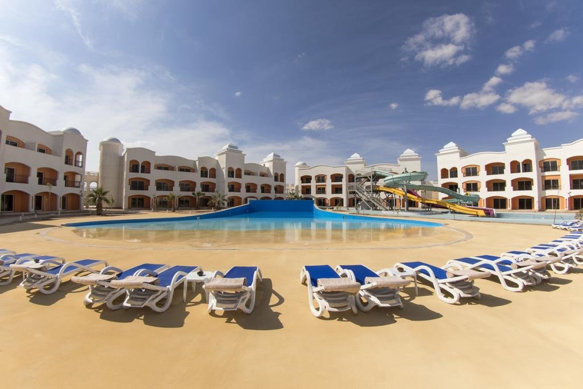 Tropitel Waves Hotel