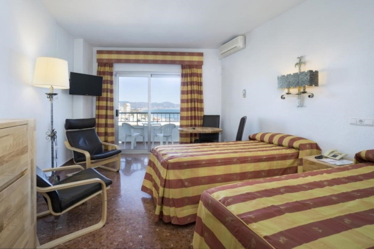 APARTAMENTOS BAJONDILLO