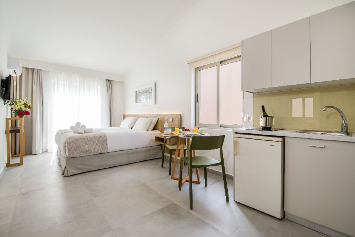 Lotus Hotel Apartments (K)