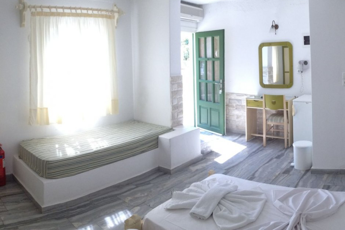 Adonis Hotel Apartments