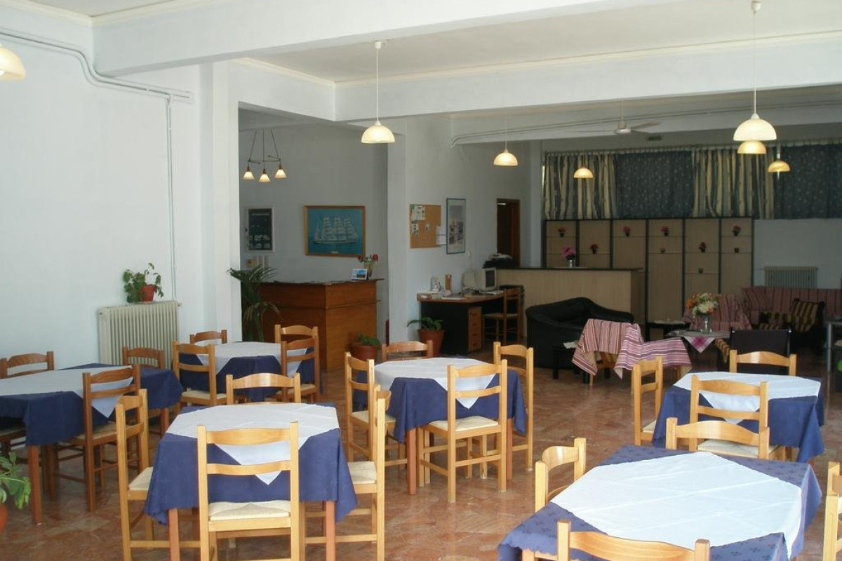 Tolon Beach Hotel (Tolo)