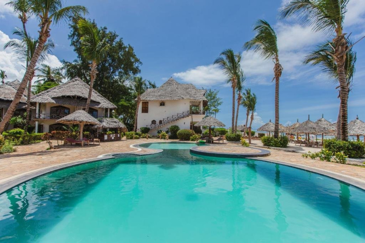AHG WARIDI BEACH RESORT AND DREAMS BAY RESORT