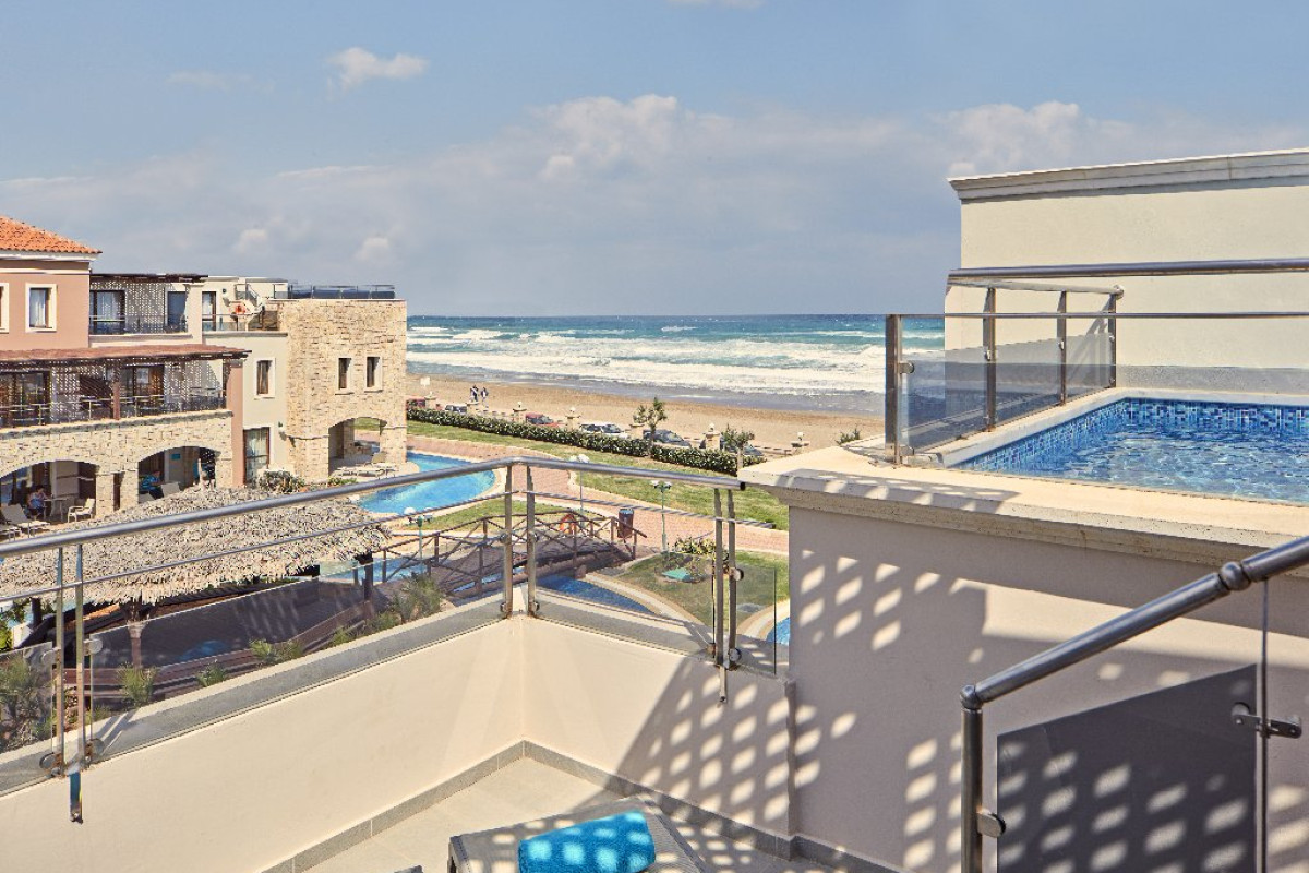Atlantica Caldera Palace