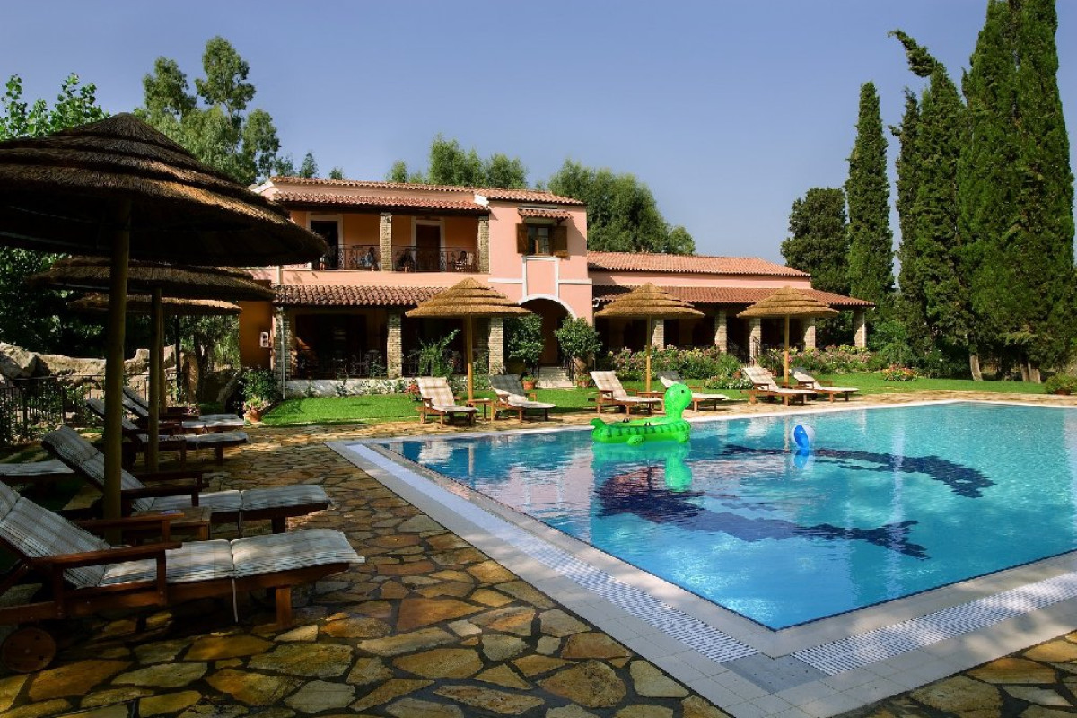 CORFU CLUB APARTHOTEL
