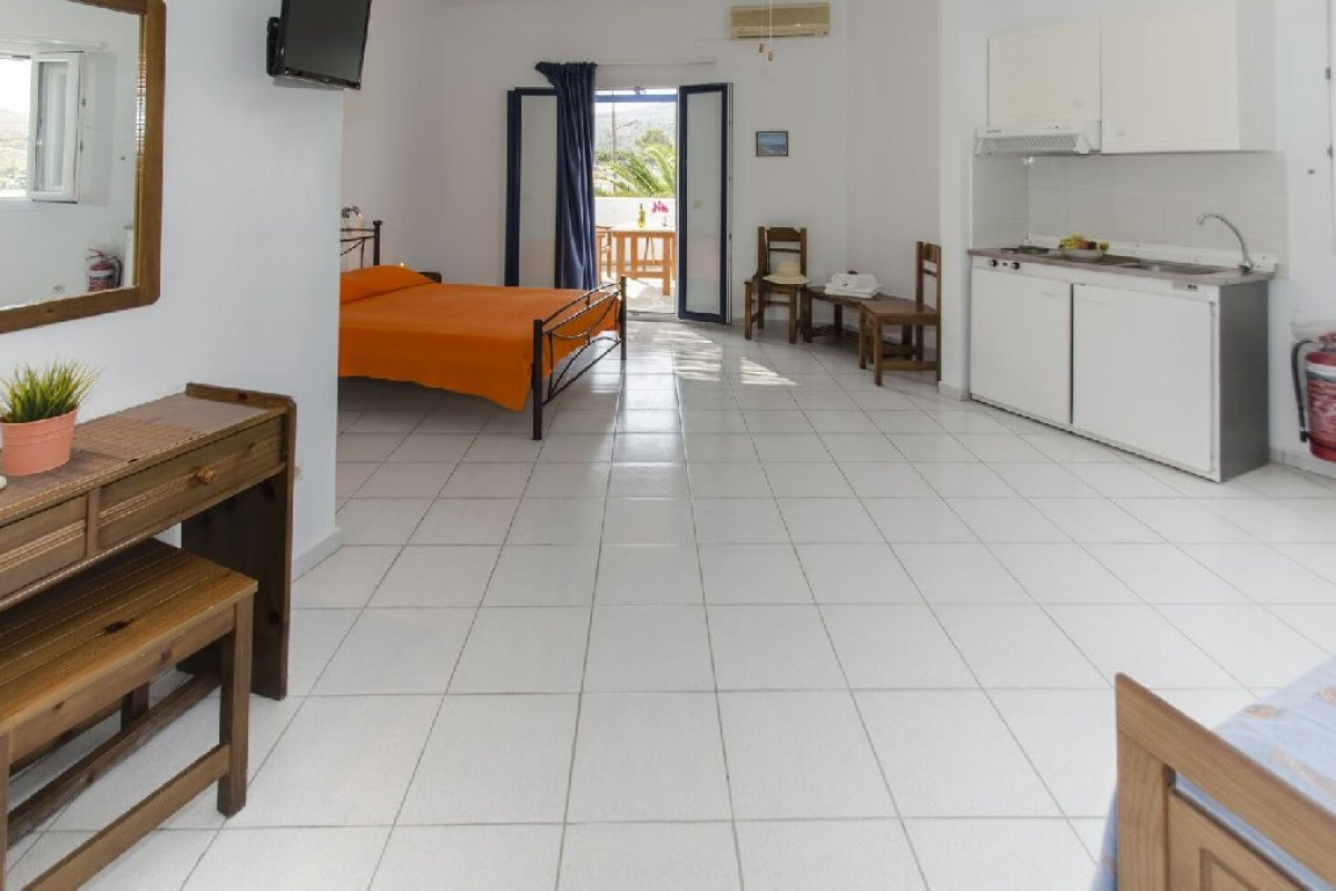 Heliovasilema Studio - Pollonia (Milos)