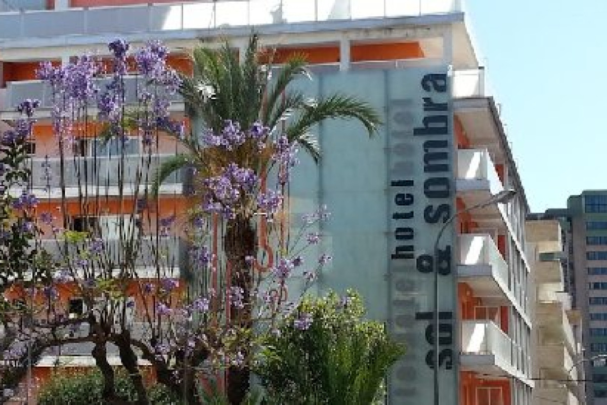 Sol y Sombra (Benidorm)