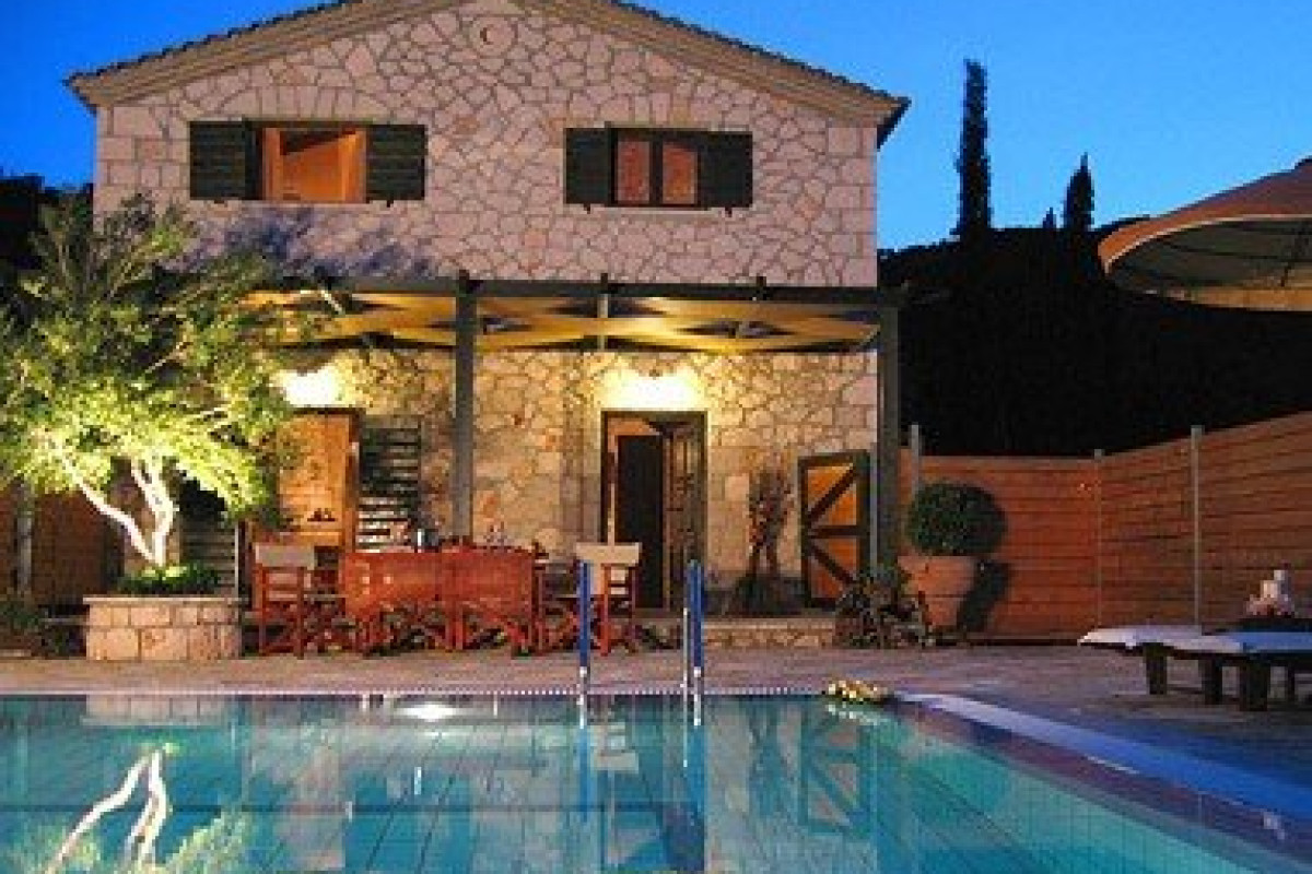 Emerald Classic Villas