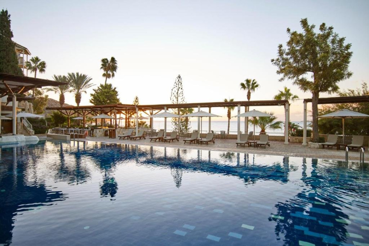 COLUMBIA BEACH RESORT