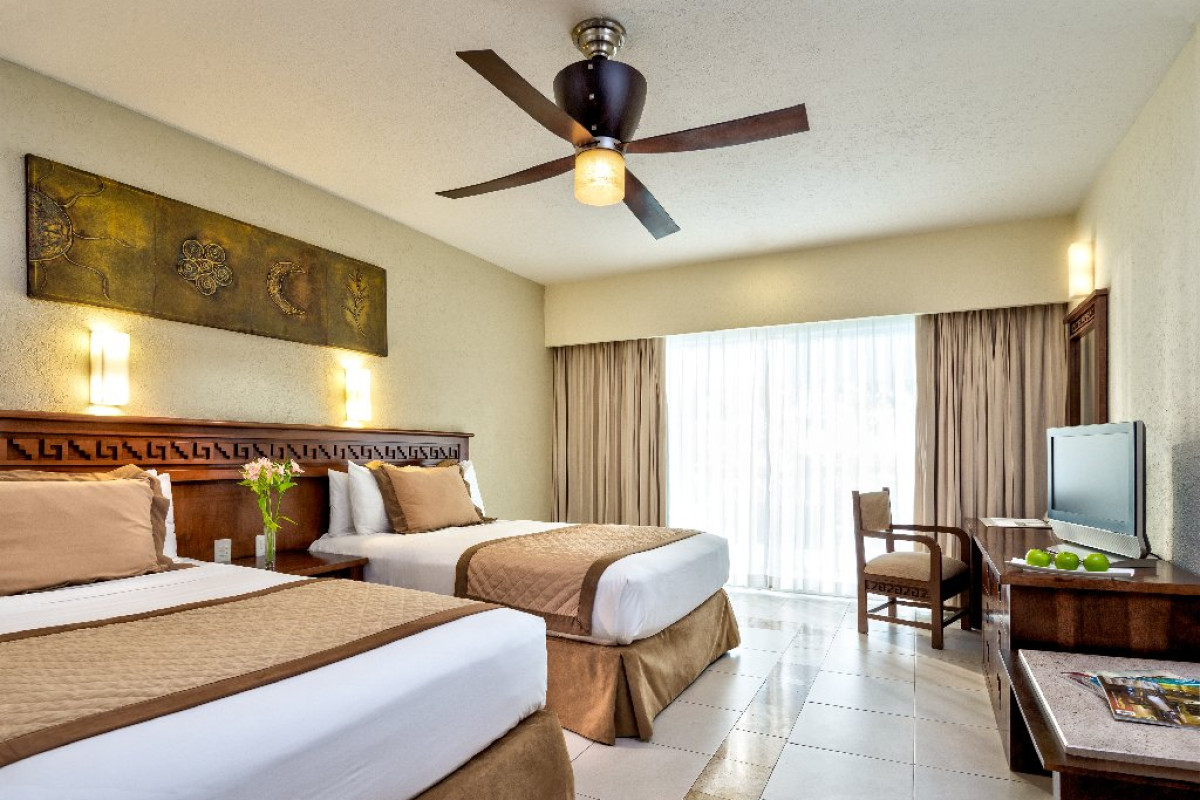 Bluebay Grand Esmeralda