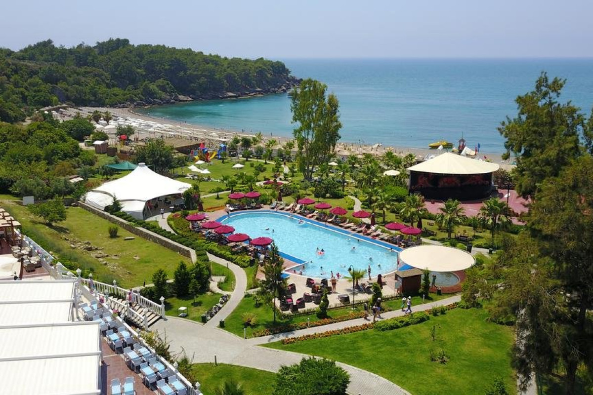 JUSTINIANO DELUXE RESORT