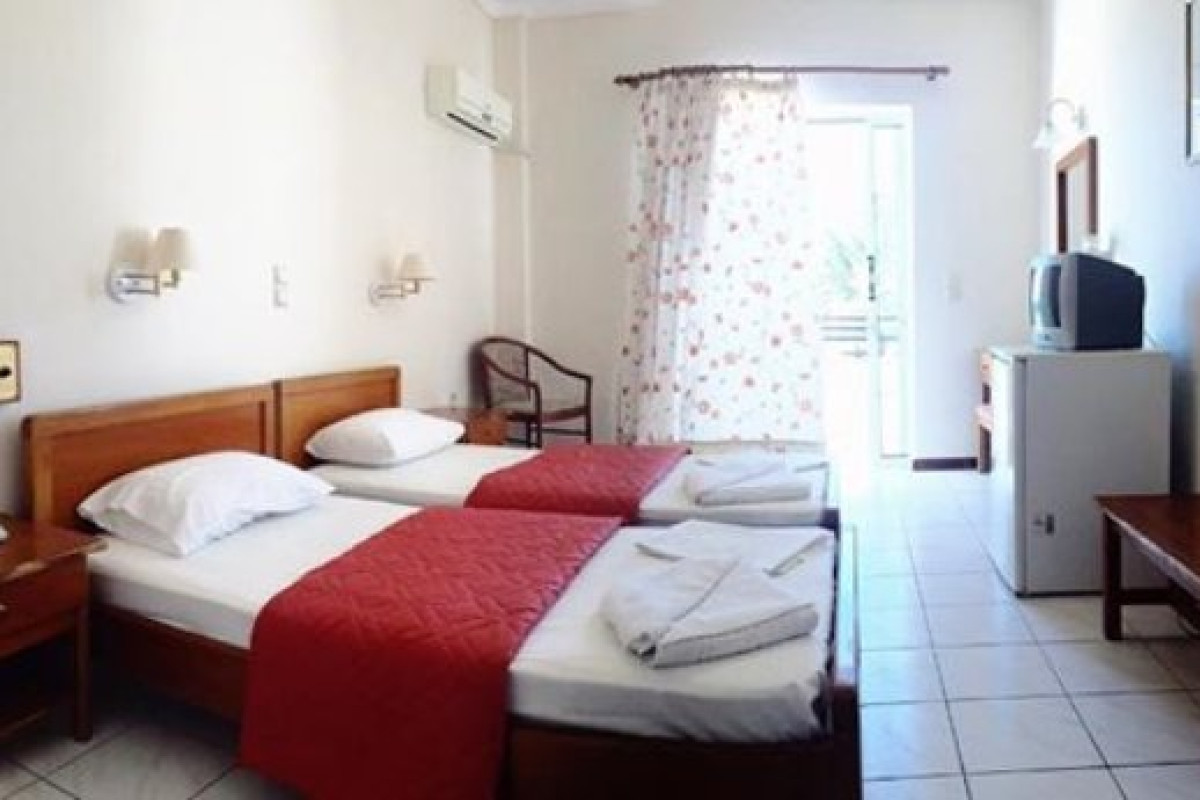 Paradise Beach (recomandat 2*+) (Argassi)