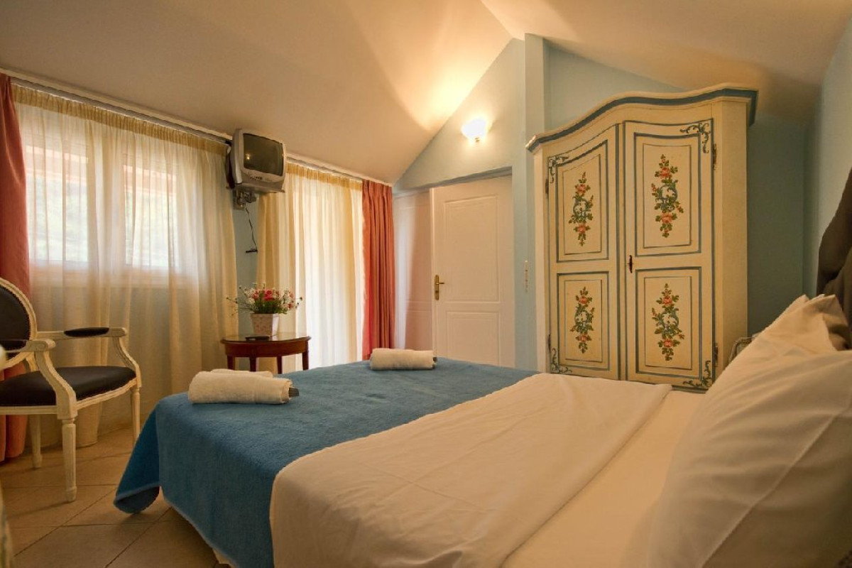Elena Hotel - Apartments (Parga)