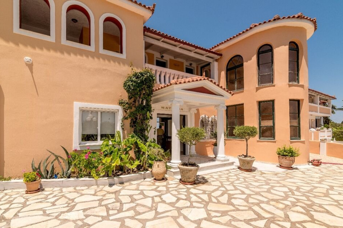 Matilda Hotel (Vassilikos)