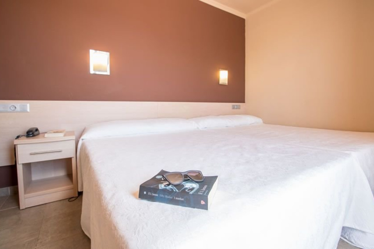 Tossa Beach Center (Tossa de Mar)