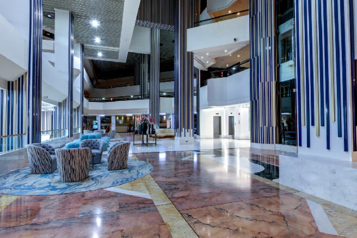 Crowne Plaza Dubai - Deira