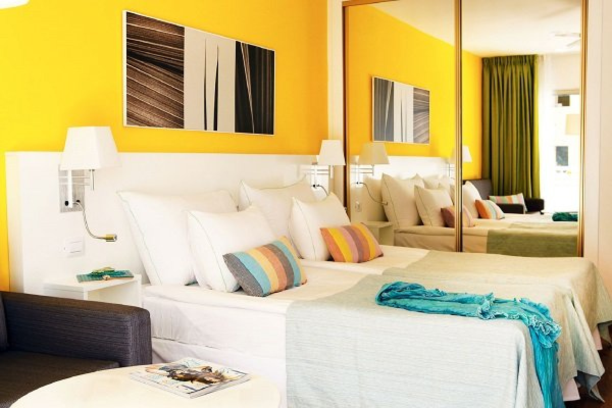 Coral California - Adults Only 16+