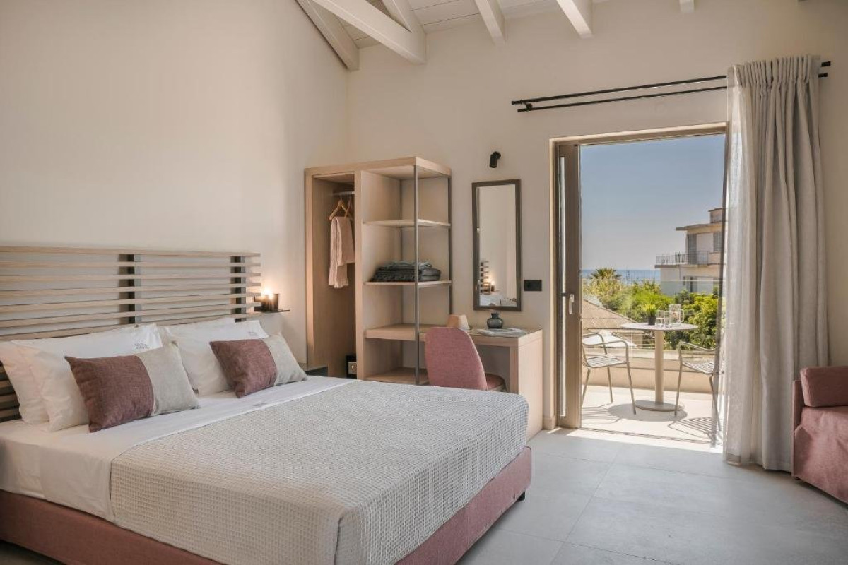 Notos Luxury Studios Apartments