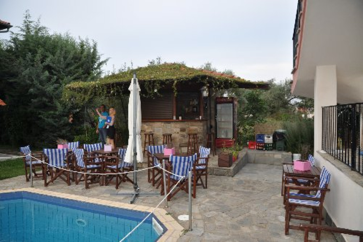 Aliston Studios ( SKALA POTAMIA)