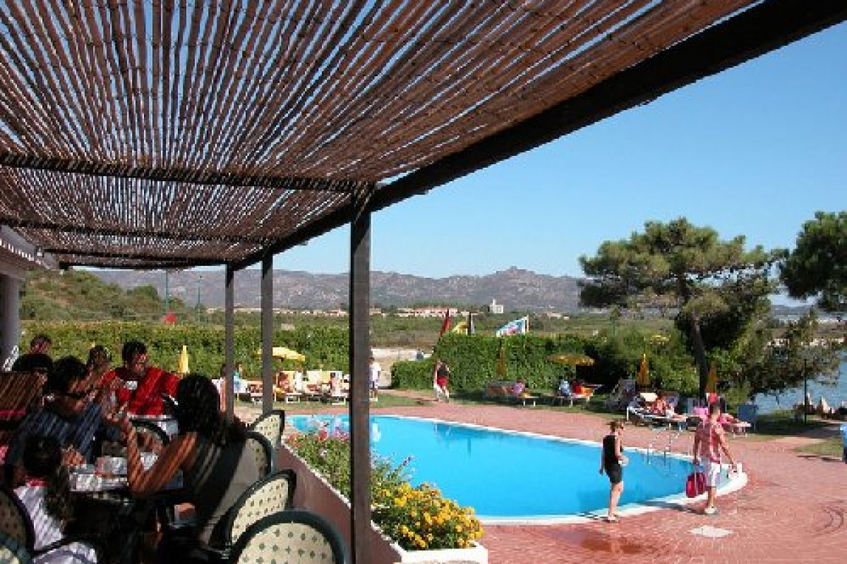 Bungalow Club Village