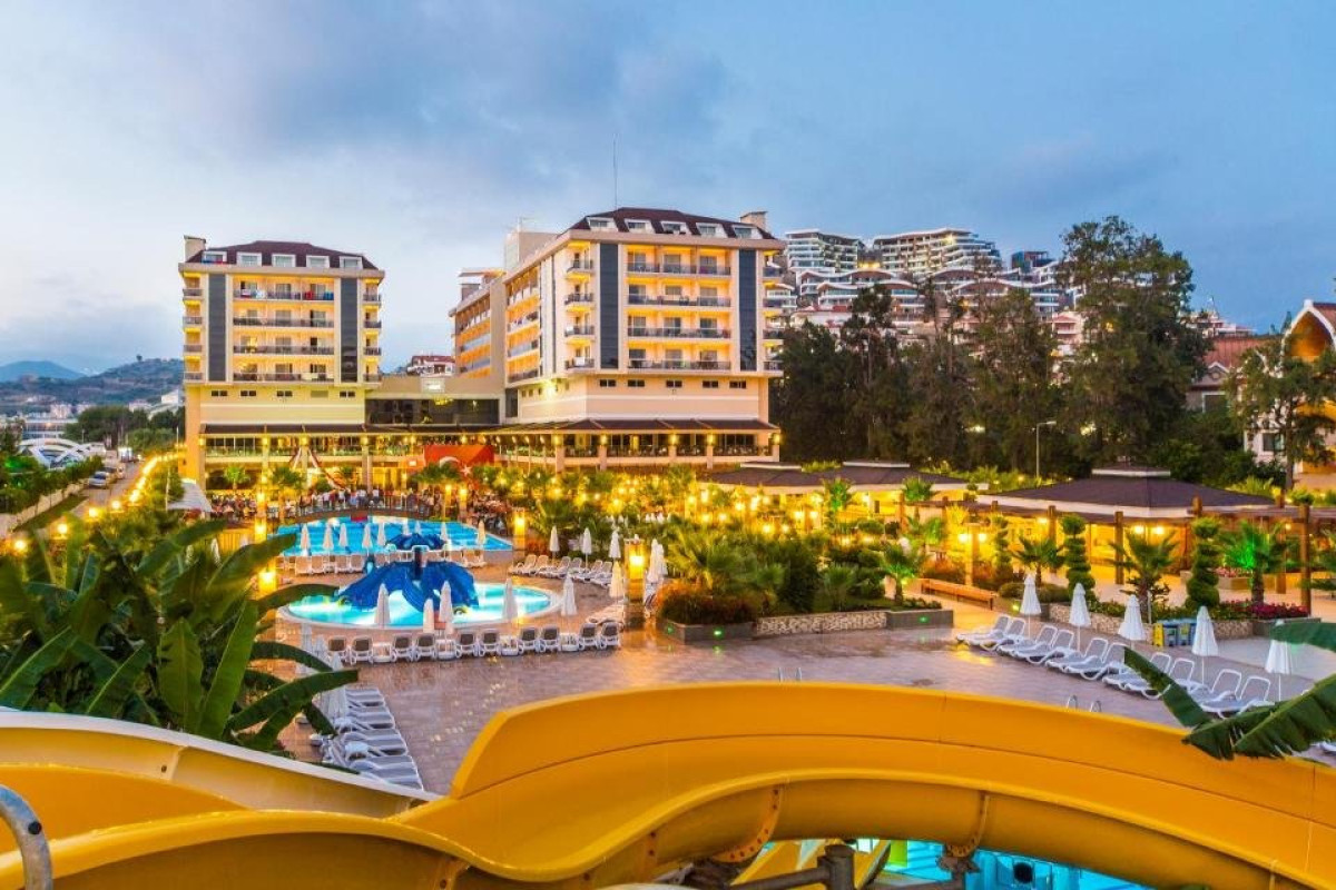 DIZALYA PALM GARDEN