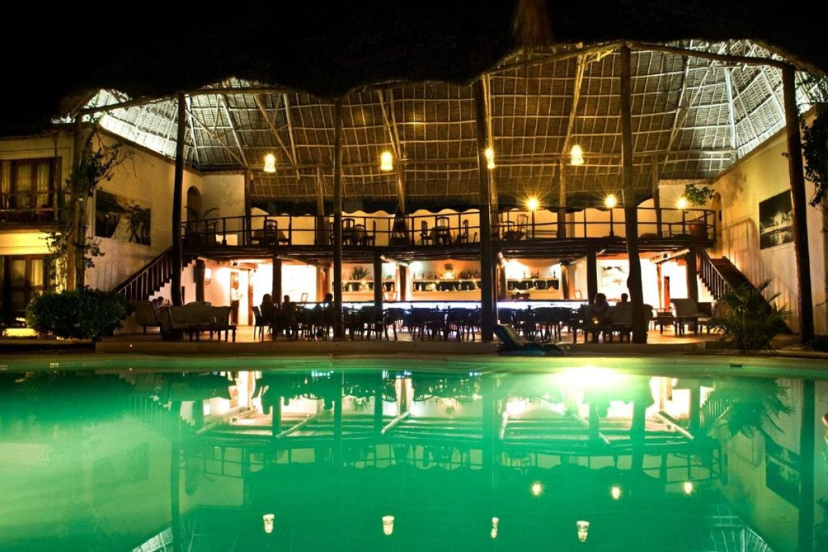MY BLUE HOTEL (Nungwi)