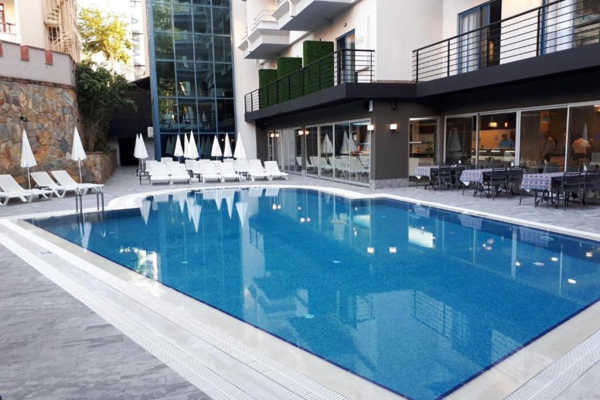RAMIRA CITY HOTEL (ADULTS ONLY)