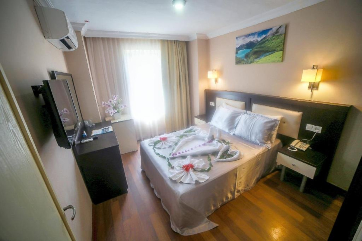 MIRA MERIDIA  BEACH RESORT HOTEL (BMERIDIA BEACH)HOTEL