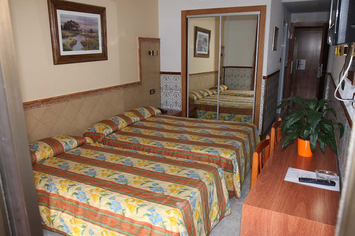 UNIVERS HOTEL