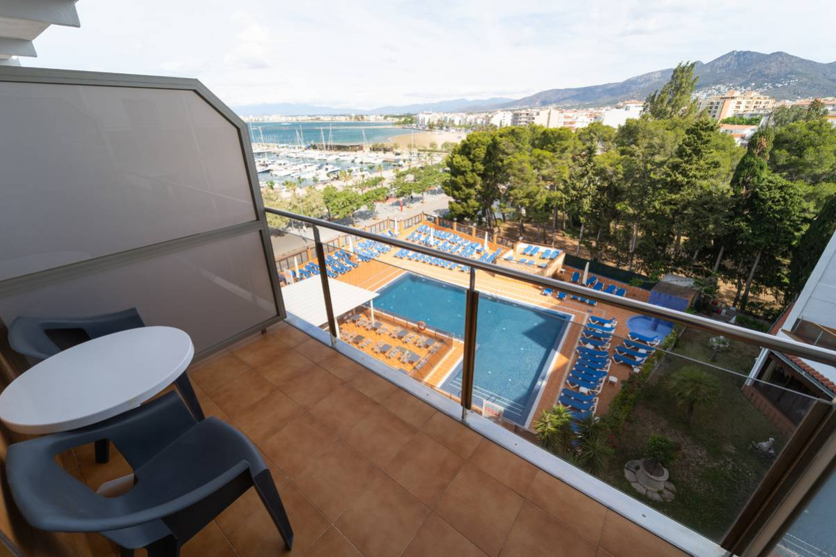 UNIVERS HOTEL