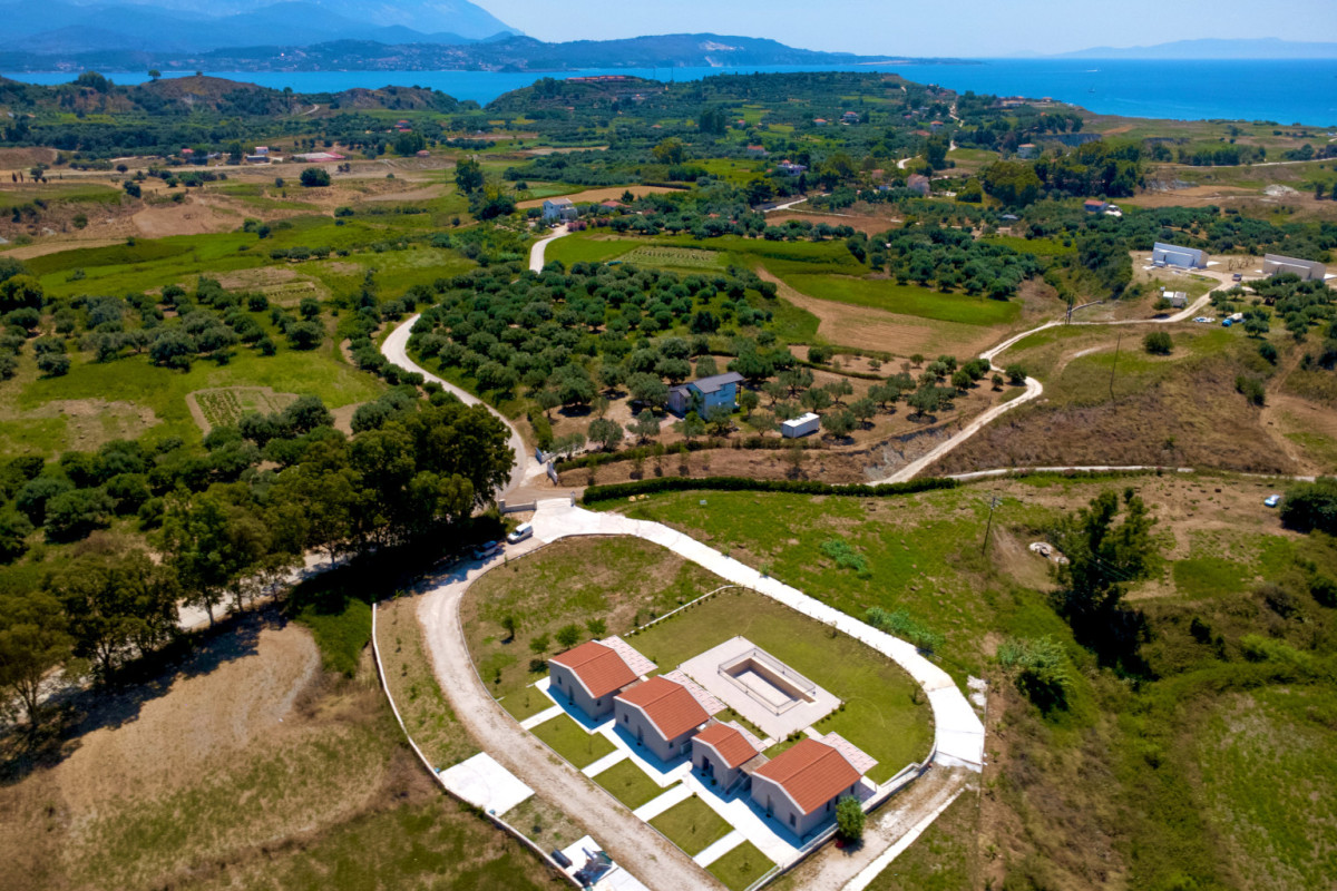 VALLIANOS D VILLAS