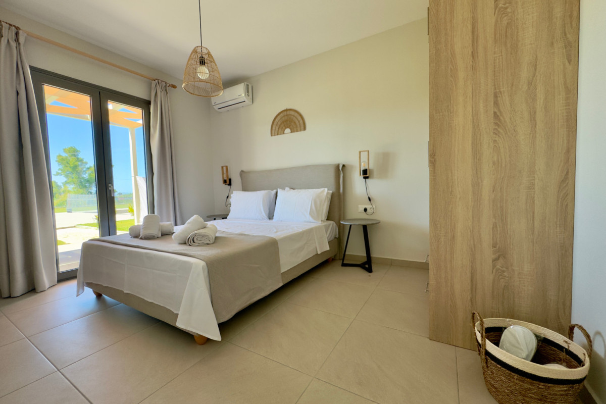 VALLIANOS D VILLAS