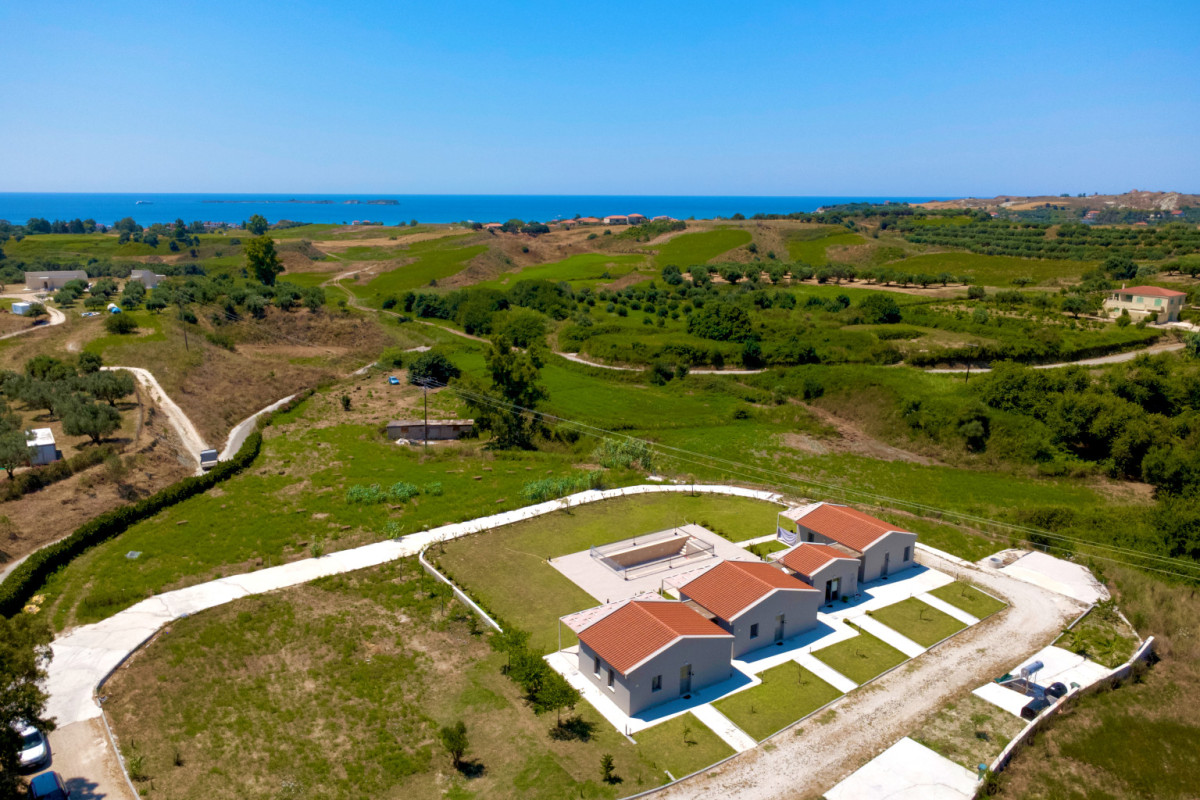 VALLIANOS D VILLAS