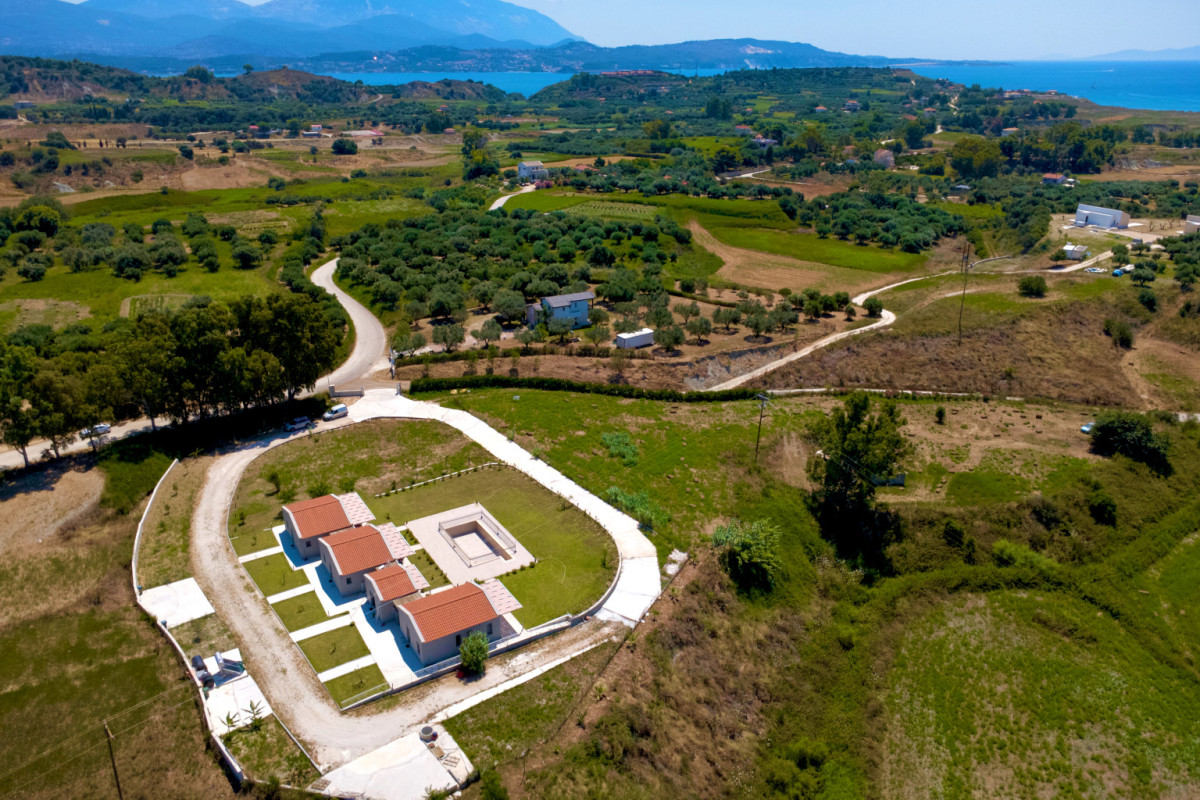 VALLIANOS D VILLAS