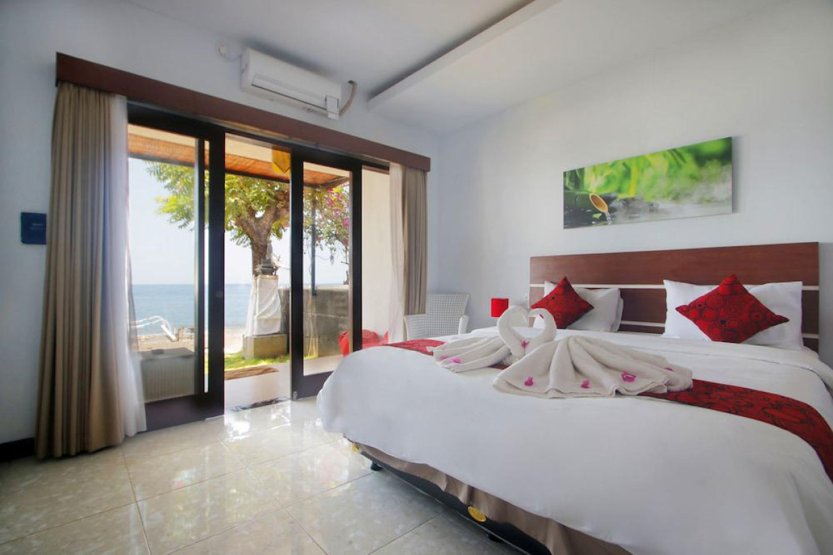 Valomia Beach Front