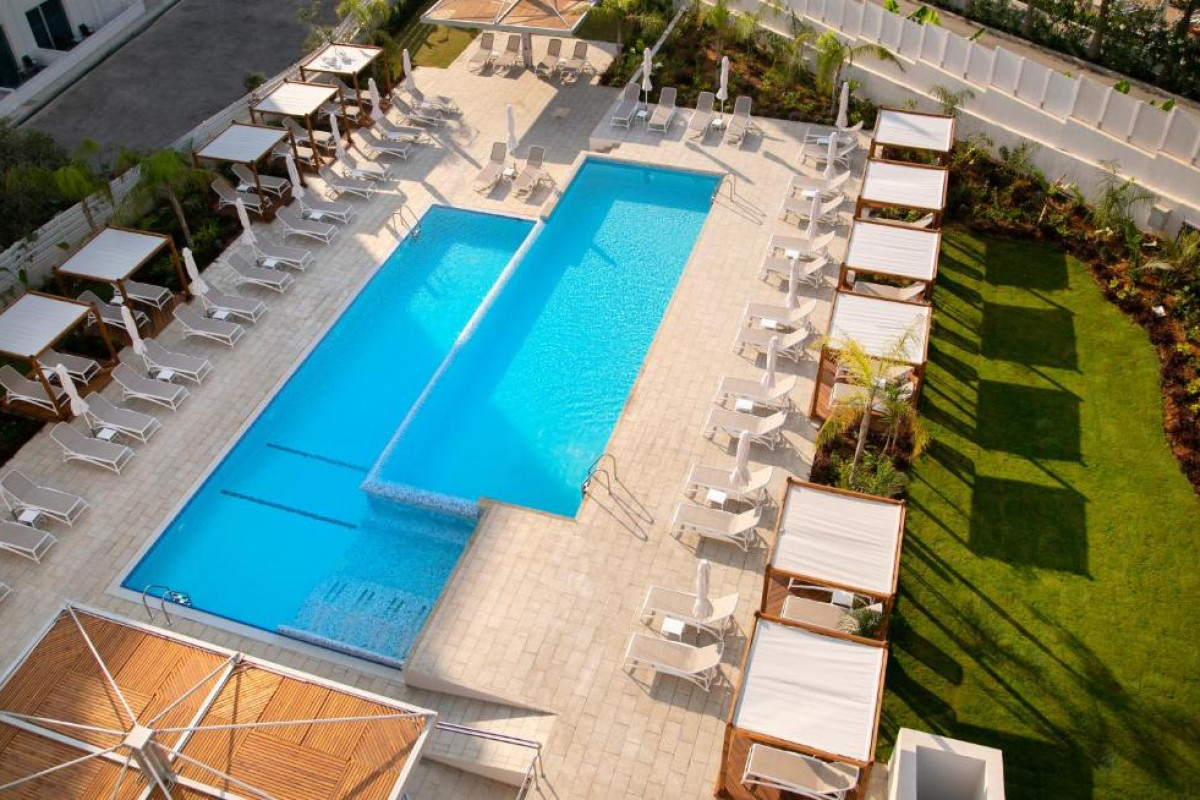 Vangelis Hotel and Suites