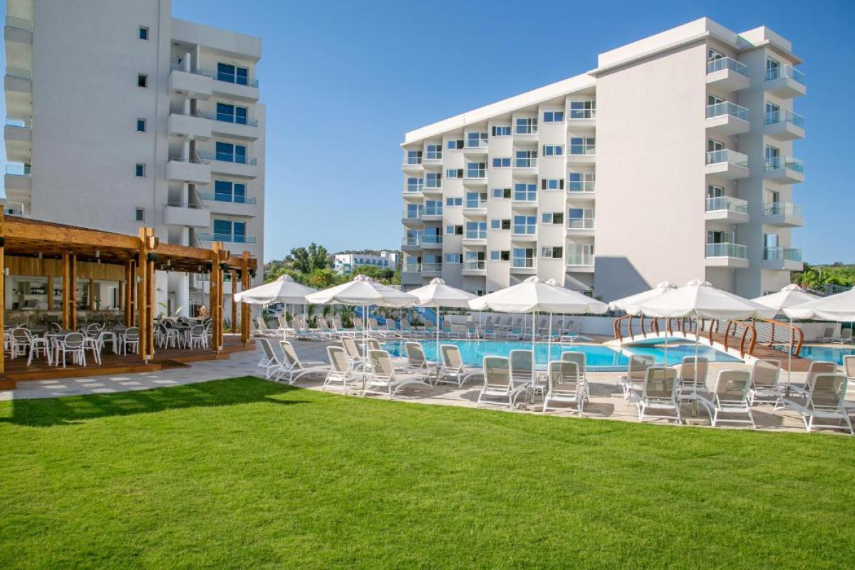 Vangelis Hotel and Suites